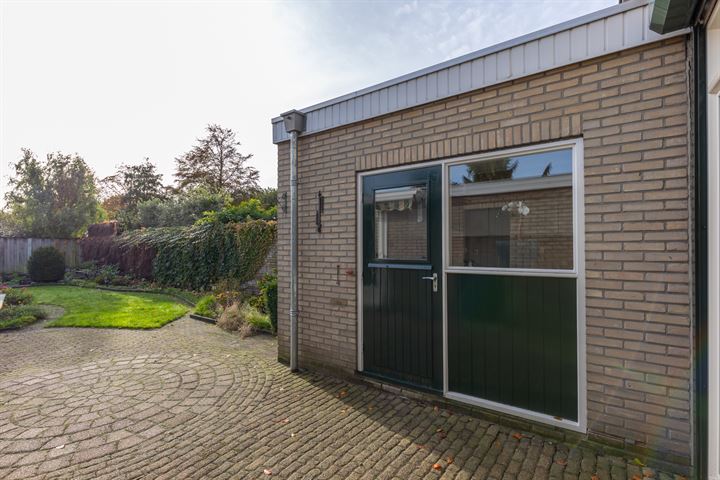 Bekijk foto 39 van Middachtenstraat 71