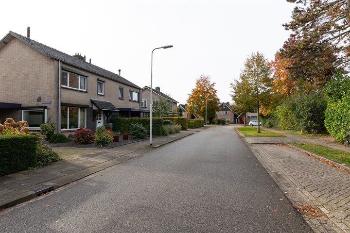 Bekijk foto 47 van Middachtenstraat 71