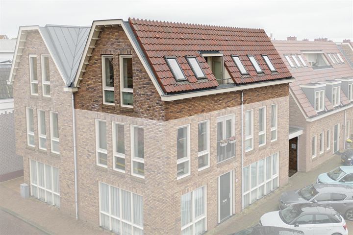 Bekijk foto 1 van Schoolstraat 46