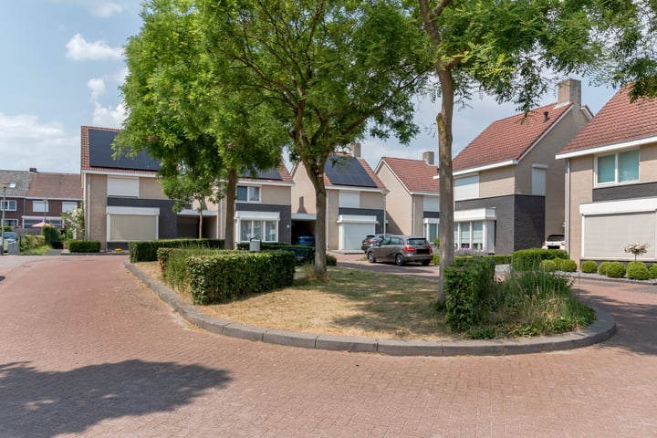 Bekijk foto 42 van Dokter Homanstraat 13-.