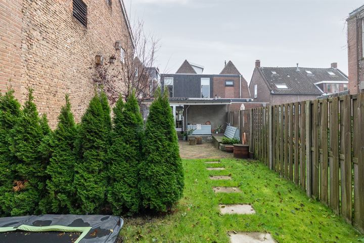 Bekijk foto 43 van Besoyensestraat 6-A