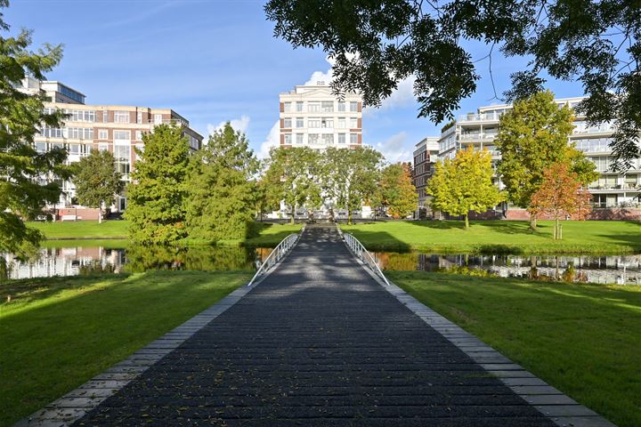 Bekijk foto 28 van Burgemeester De Monchyplein 89