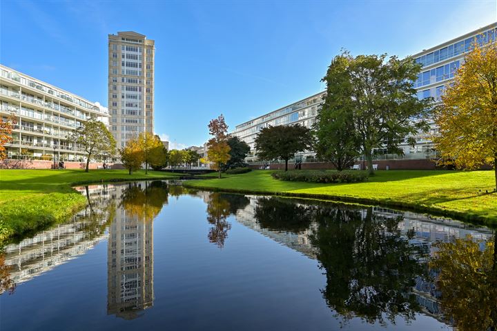 Bekijk foto 30 van Burgemeester De Monchyplein 89