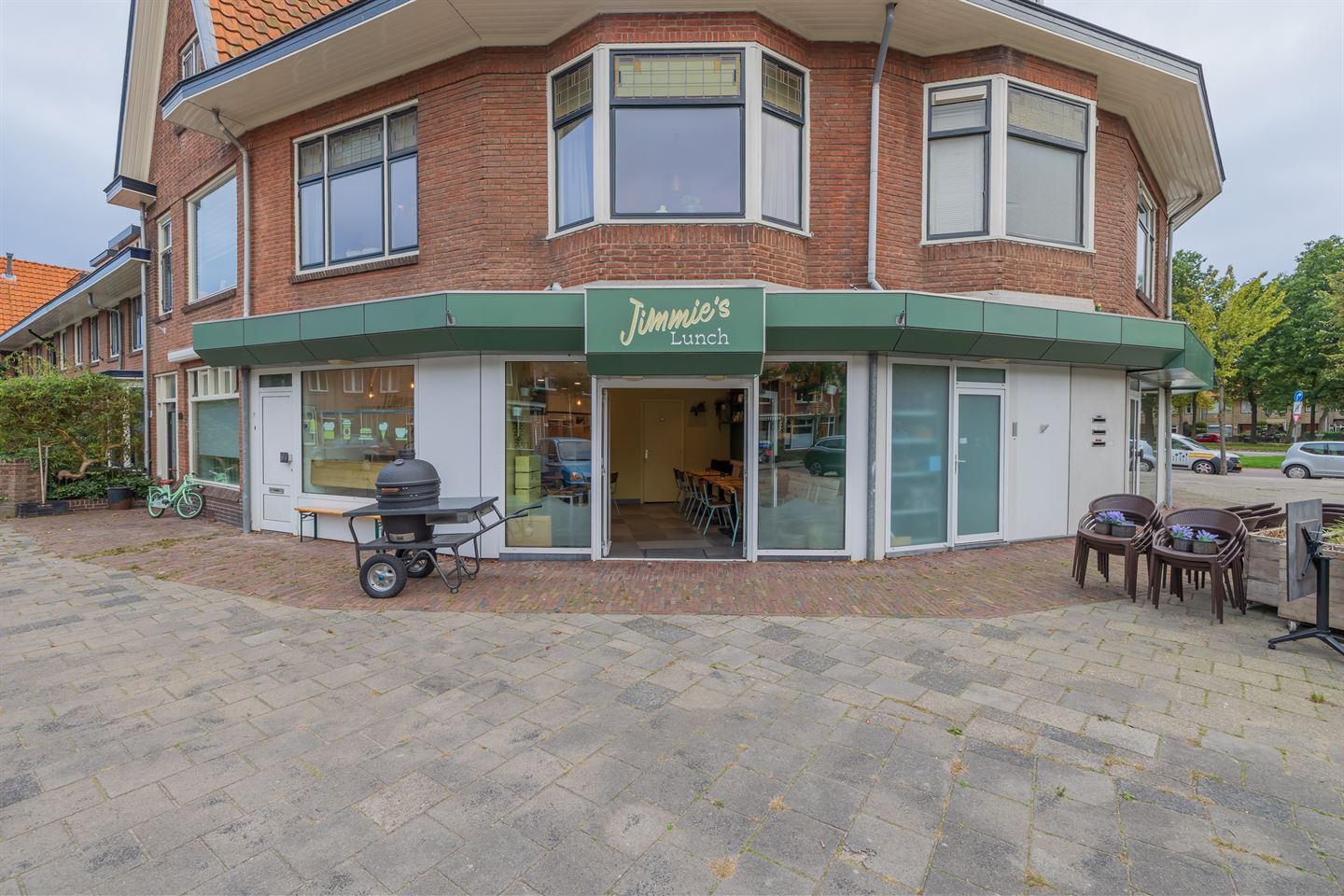 Bekijk foto 1 van Van der Waalsstraat 3