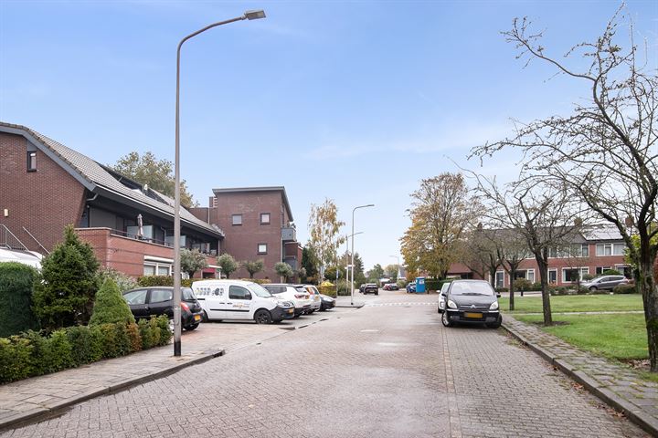 Bekijk foto 35 van Nachtegaalstraat 22