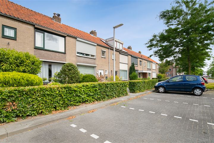 Bekijk foto 37 van Schoutstraat 24