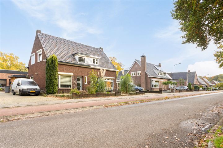 Bekijk foto 1 van Leemweg 57