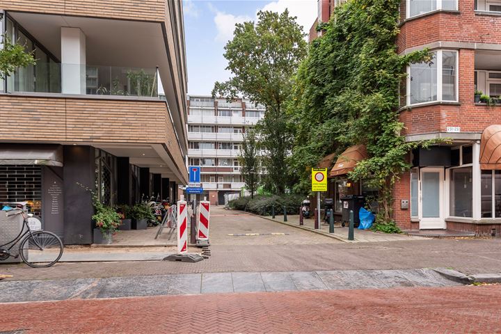 Bekijk foto 14 van Frederikstraat 353