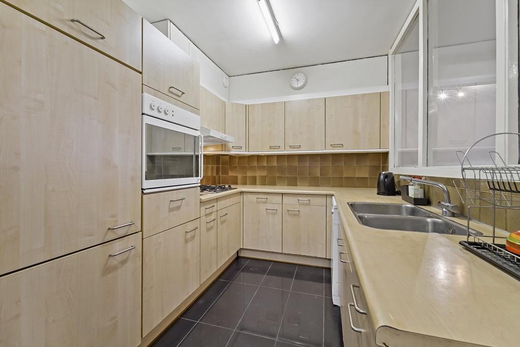 Foto 8 van Gevers Deynootplein 165