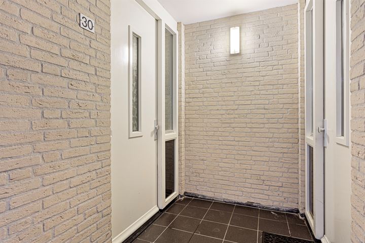 View photo 9 of Damstraat 30