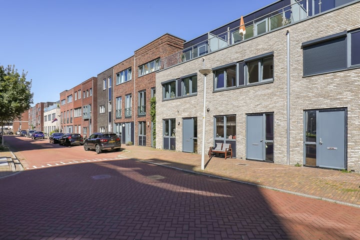 Bekijk foto 5 van Scheepsjagerstraat 37