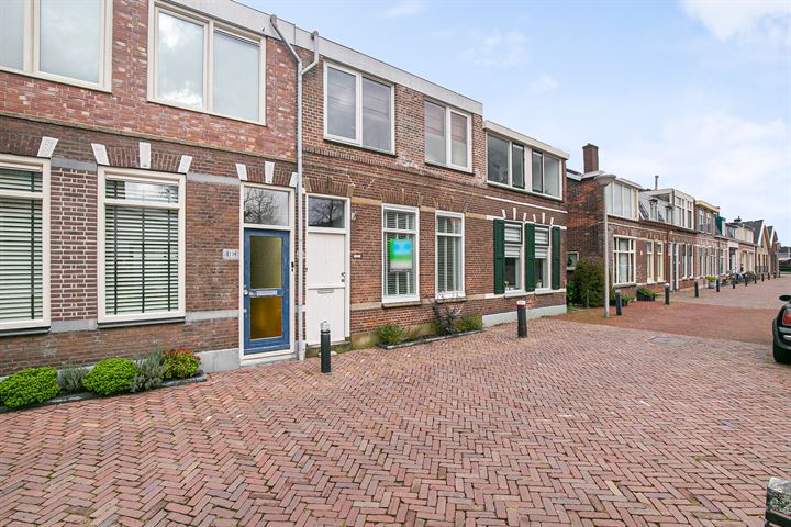 Bekijk foto 1 van J.W.C. Bloemstraat 21