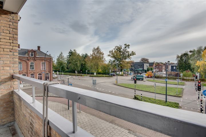 View photo 15 of Burgemeester van der Klokkenlaan 85