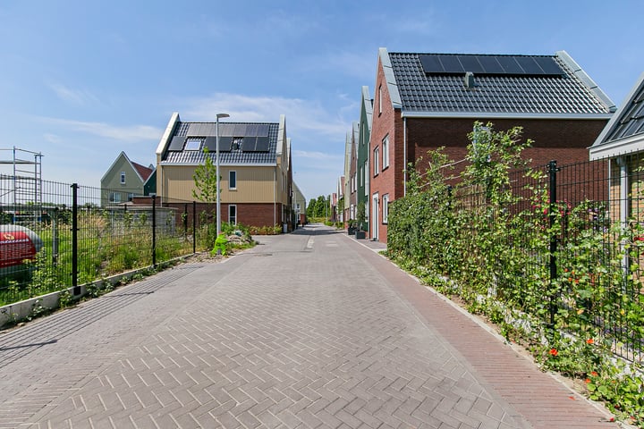 Bekijk foto 40 van Cornelis G. Dekkerstraat 11