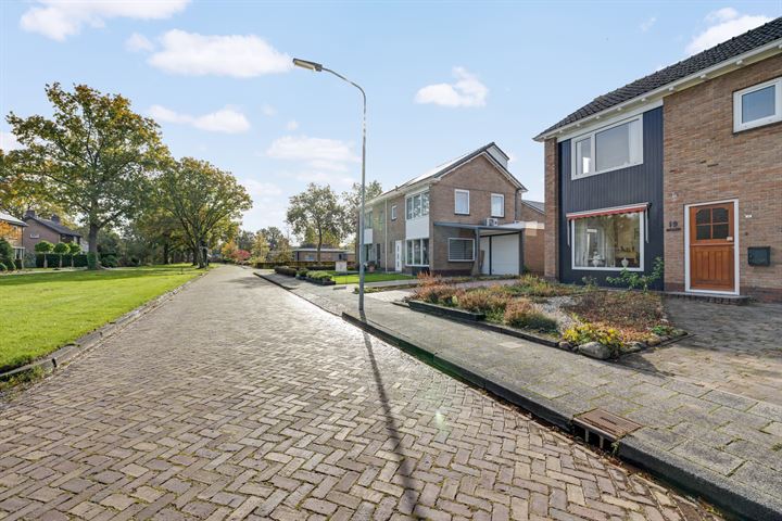 Bekijk foto 4 van T. Zondagstraat 19