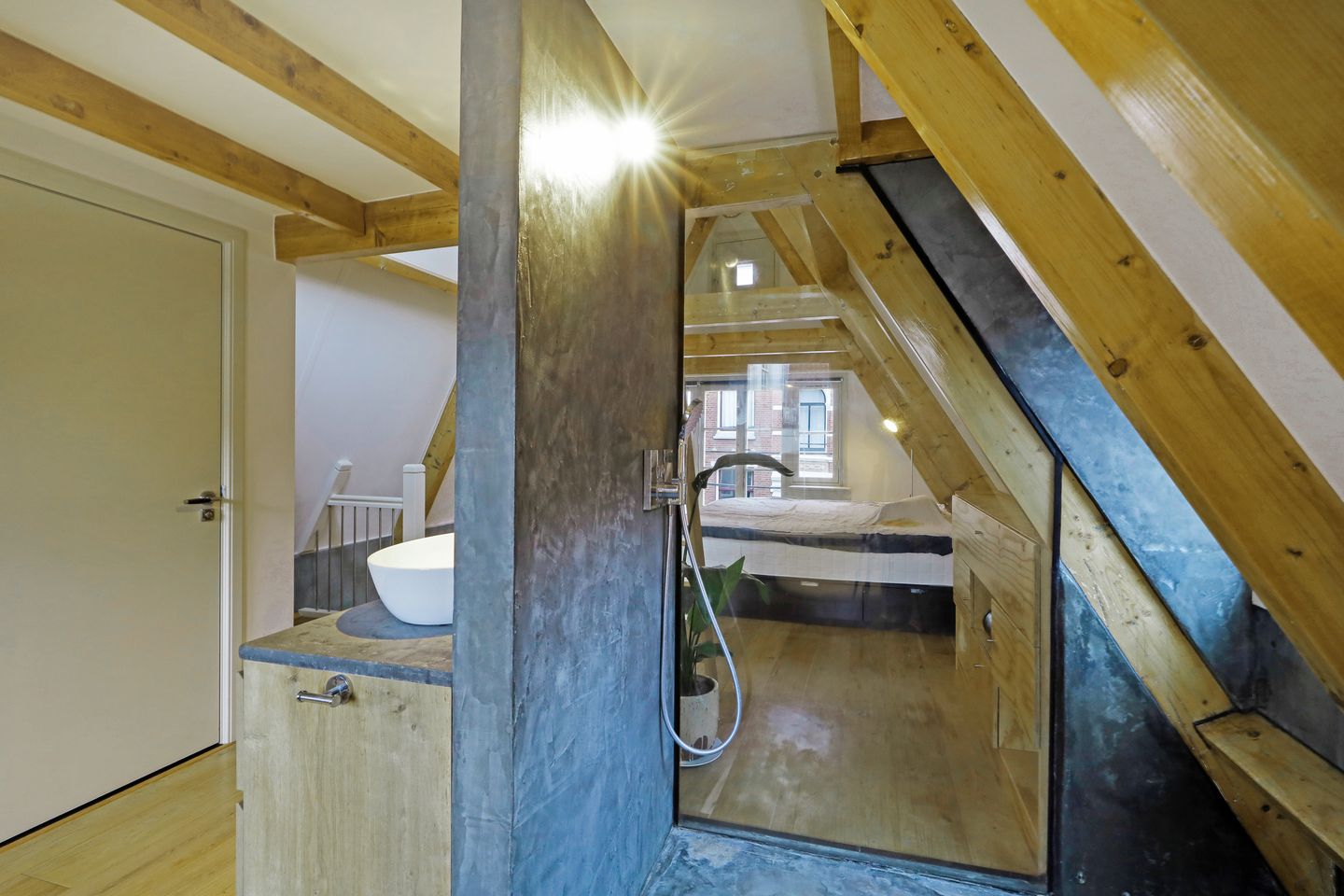 Foto 20 van Binnen Brouwersstraat 27