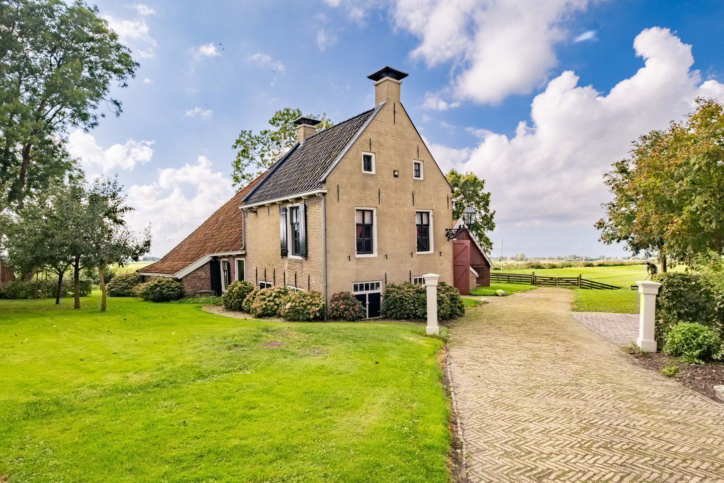 Bekijk foto 3 van Kerkbuurt 13