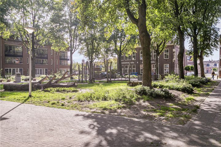 Bekijk foto 40 van Enschotsestraat 147