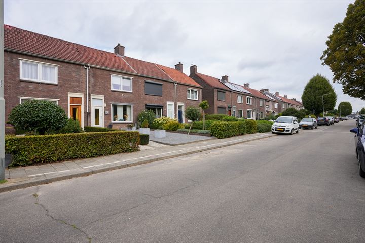 Bekijk foto 30 van Antoniusstraat 11