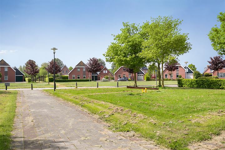 Bekijk foto 51 van Biessumerwaard 14