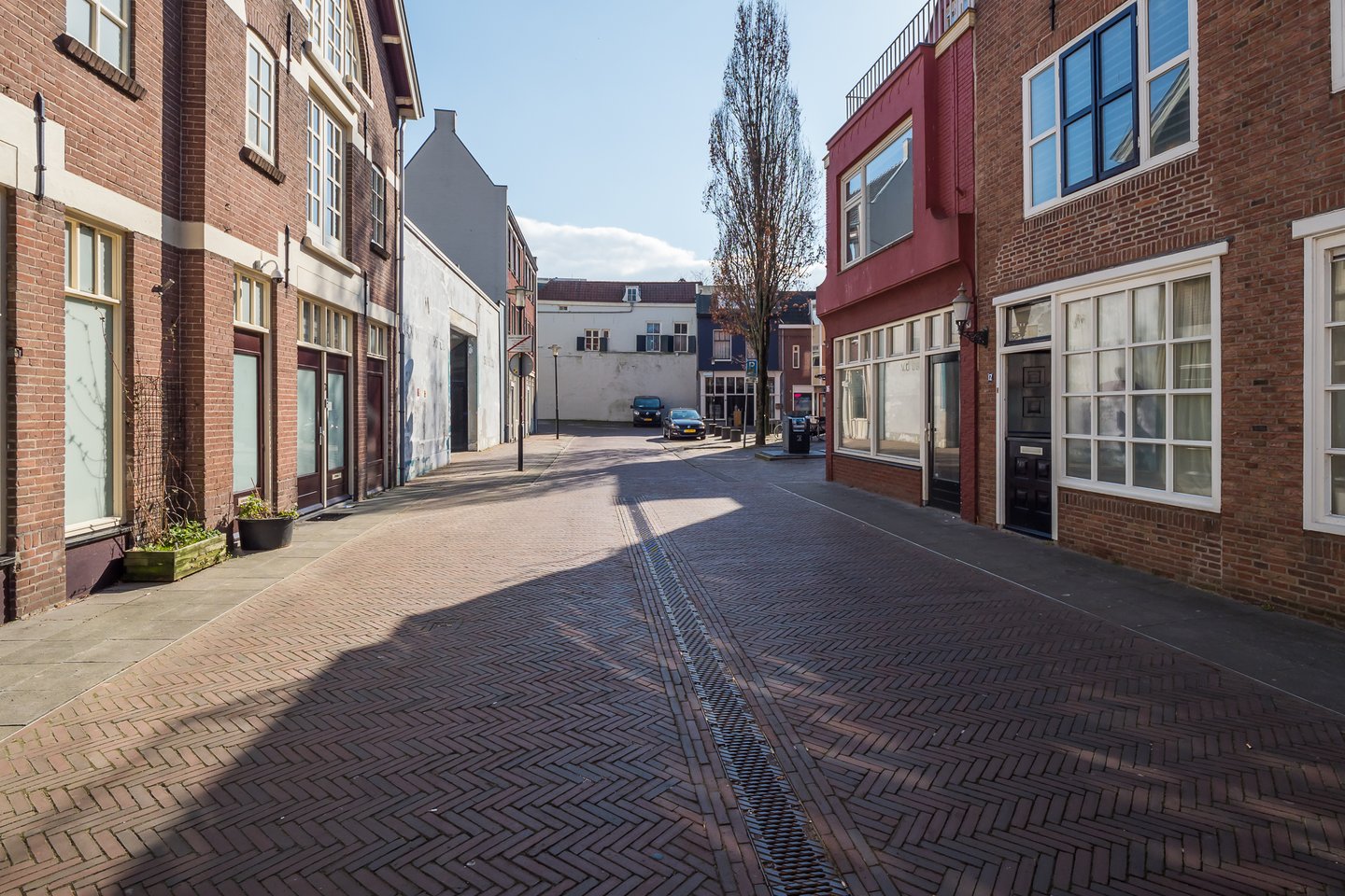 View photo 2 of Tolhuisstraat 16