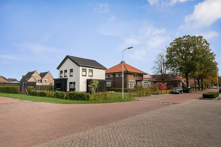 Bekijk foto 4 van van Dongenstraat 26