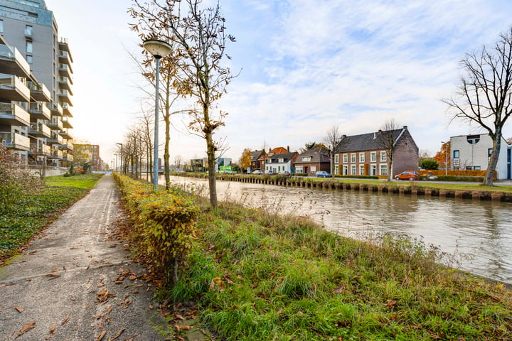 Bekijk foto 3 van Jan van der Croonstraat 27