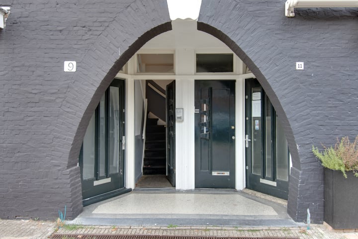 View photo 3 of Van Hilligaertstraat 9-2