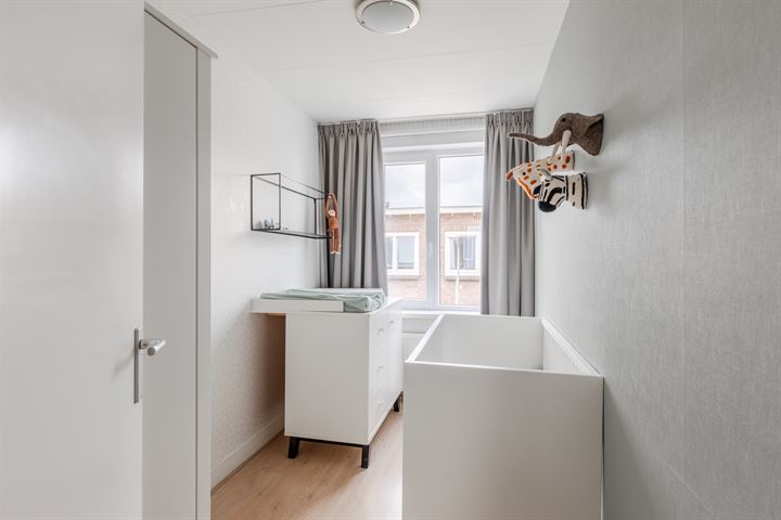 Bekijk foto 13 van Leeuwerikstraat 41