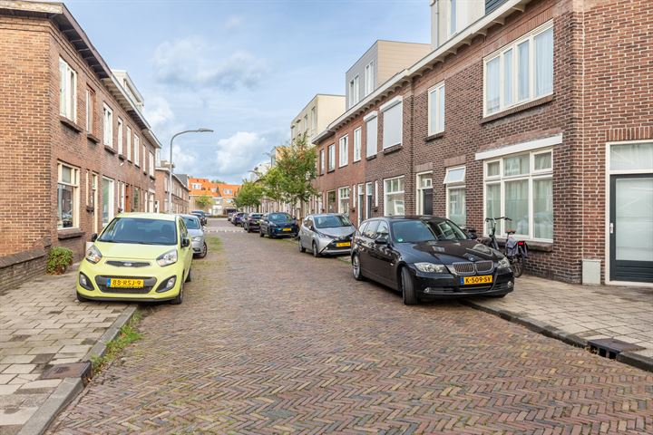 Bekijk foto 27 van Leeuwerikstraat 41