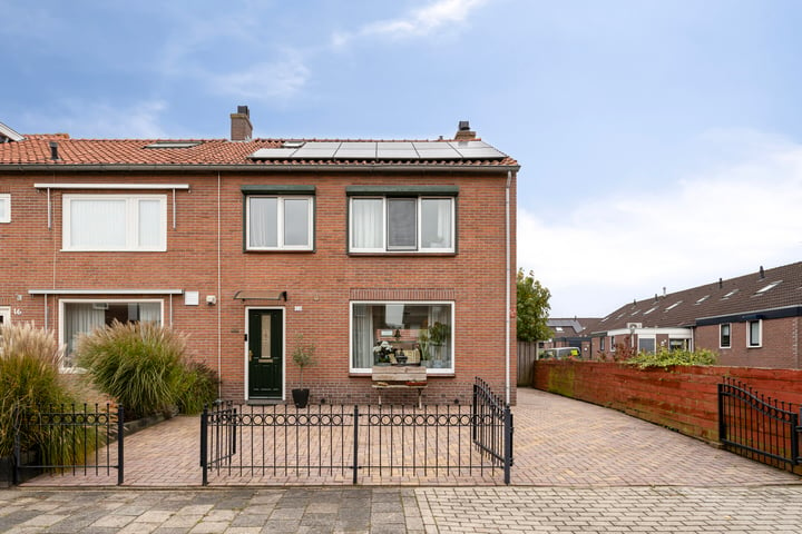 Bekijk foto 1 van Colijnstraat 14