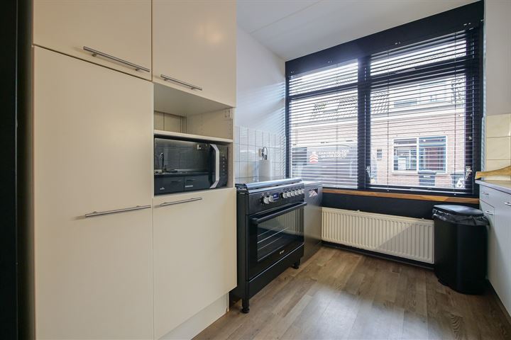 View photo 9 of 1e Vroonstraat 77