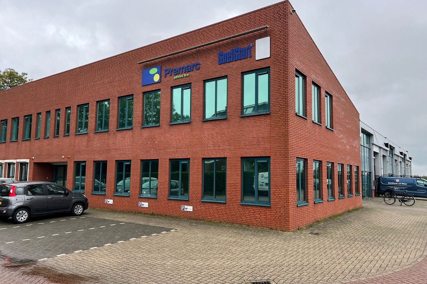 Bekijk foto 1 van Achthovenerweg 17 D