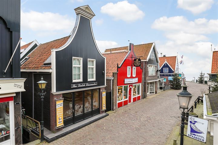 Haven 16, Volendam