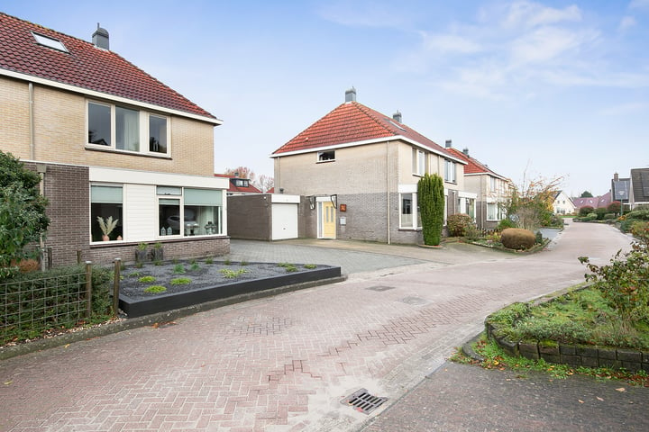 Bekijk foto 3 van Domela Nieuwenhuisstraat 42