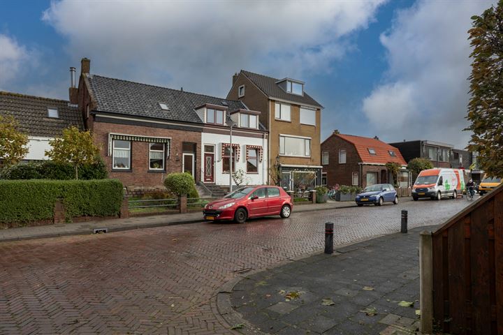 View photo 7 of Emmastraat 68