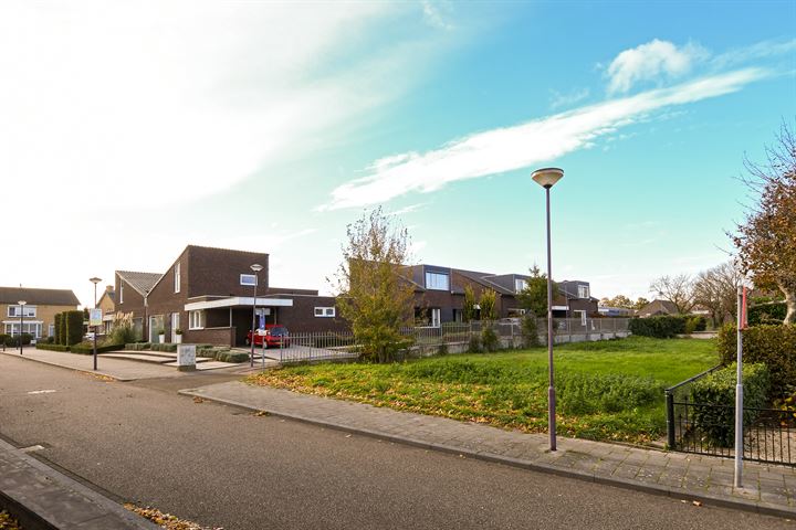 Bekijk foto 3 van Veldstraat 3