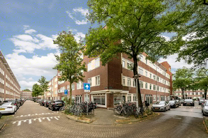 Davisstraat 131