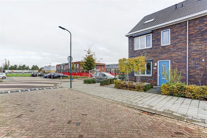 Bekijk foto 33 van Hobbemastraat 23