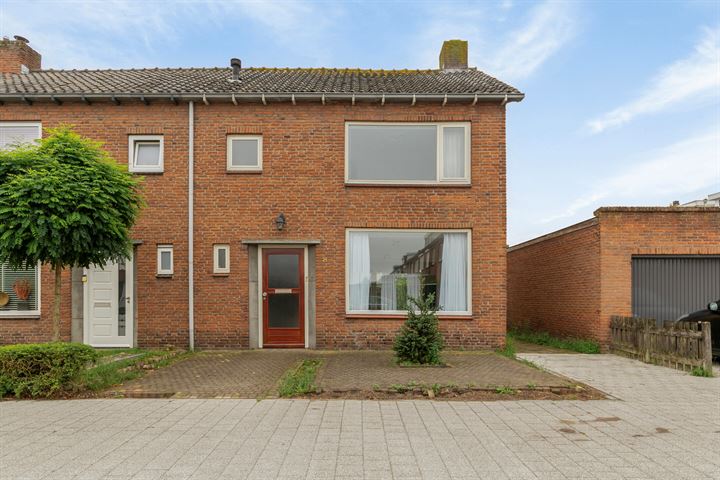 Bekijk foto 2 van Liefrinckstraat 8