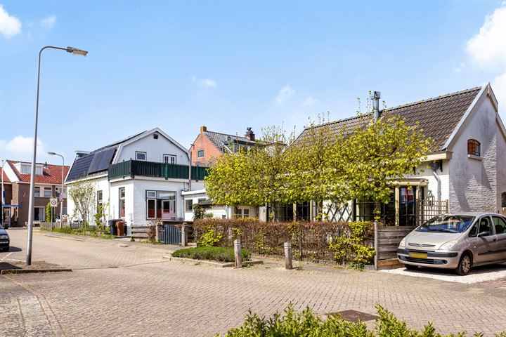 Bekijk foto 34 van St Jacobstraat 66