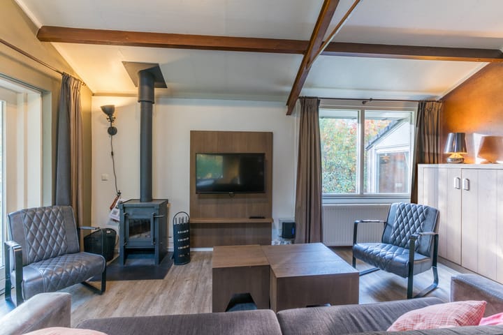 Foto 6 van Oshaarseweg 24-3