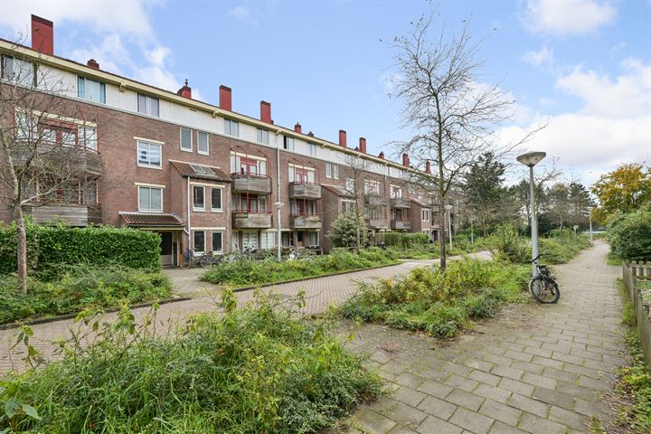 Bekijk foto 3 van Vleutenstraat 9