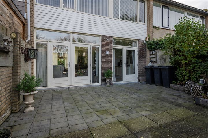 Bekijk foto 32 van Namenstraat 11