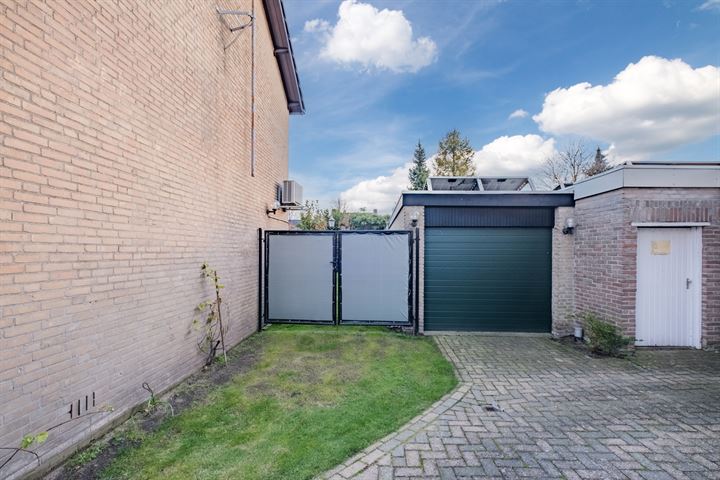 Bekijk foto 15 van Dr. A. Zijlmansstraat 14