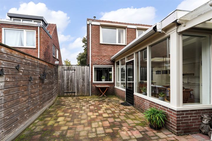 Bekijk foto 46 van Nicolaas van Eschstraat 52