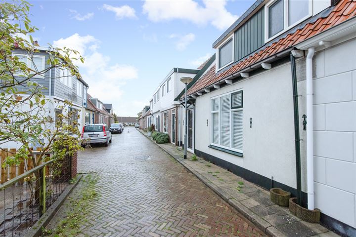 Bekijk foto 43 van Hoflandstraat 10