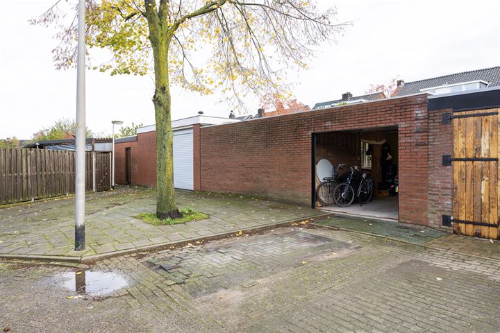 Bekijk foto 43 van Mesdagstraat 9