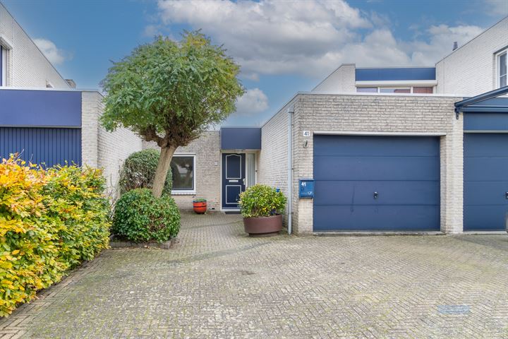 Bekijk foto 1 van Izak Osstraat 41