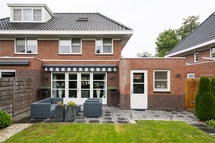 Bekijk foto 1 van IJsselstraat 12